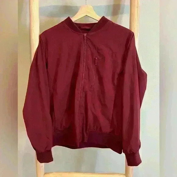 Banana Republic Jackets & Blazers - Banana Republic Women’s bomberJacket burgundy Size Medium